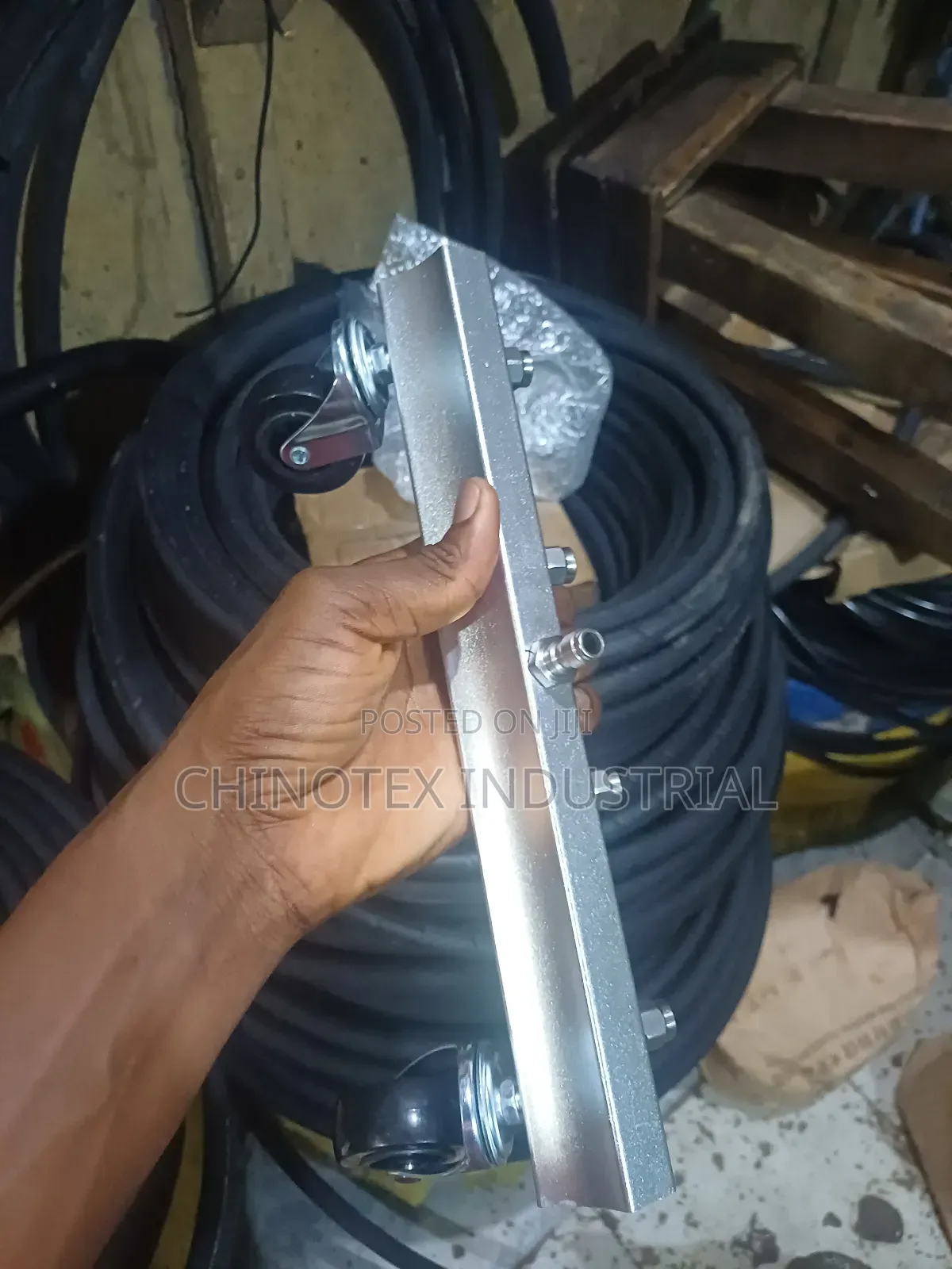 High Pressure Washer With 4 Nozzle Car Underneath Washer