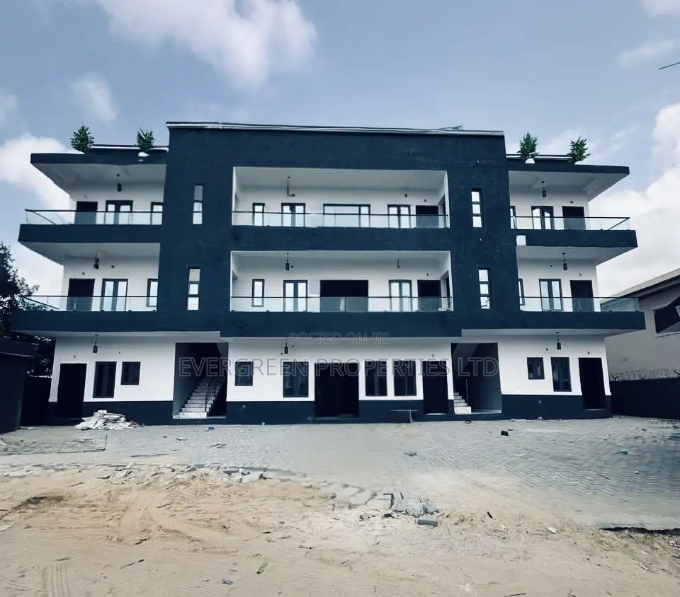 1bdrm Block of Flats in Sangotedo for sale