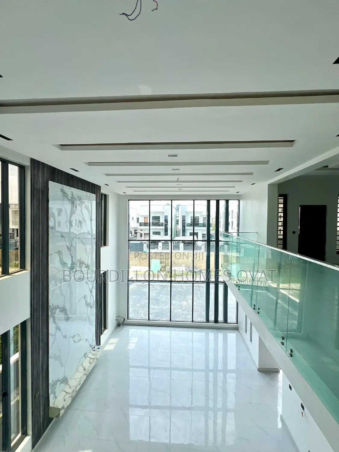 5bdrm Duplex in Ikota for sale