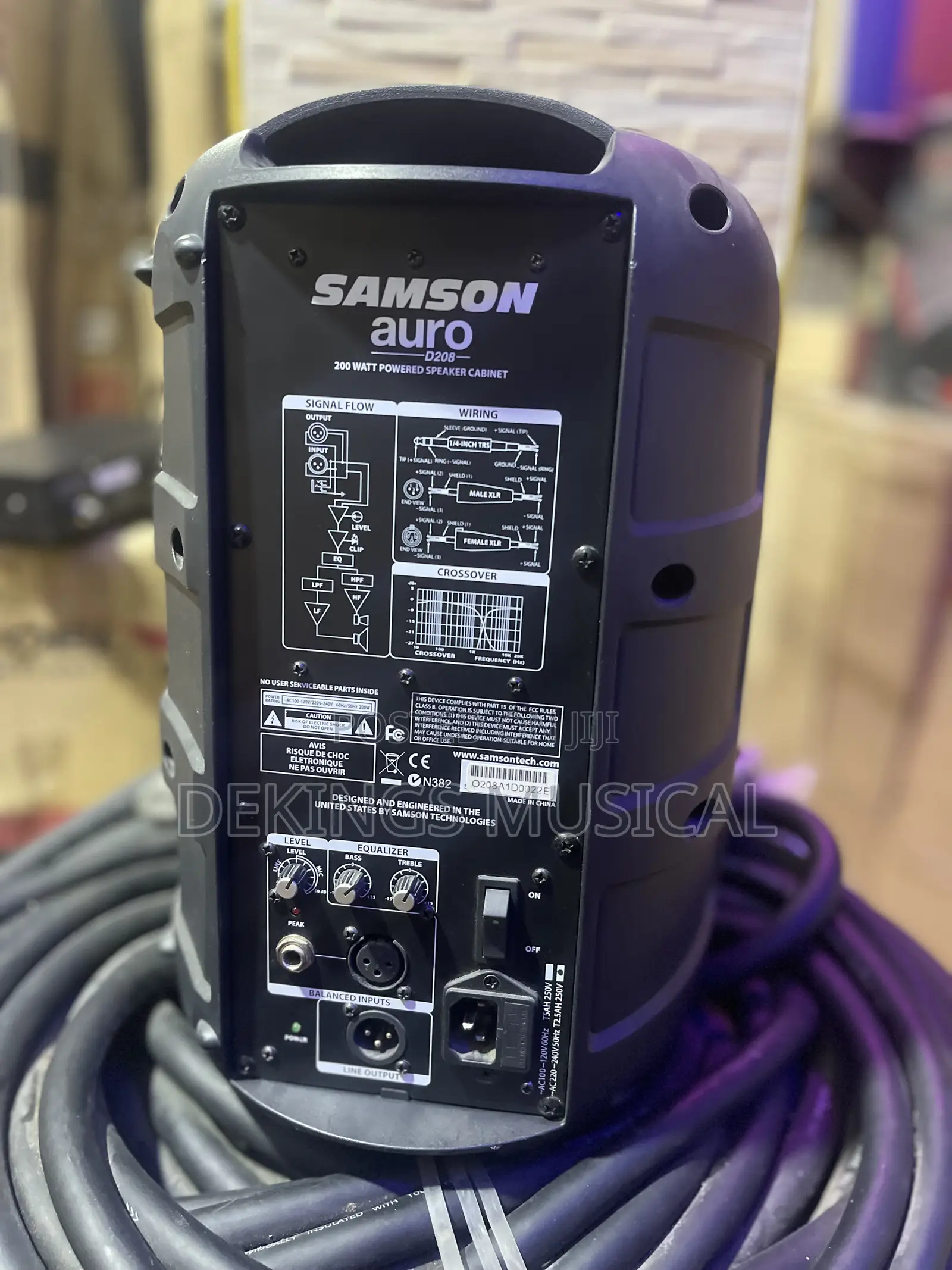 Samson Auro D208 200 Watt Powered Active Speaker