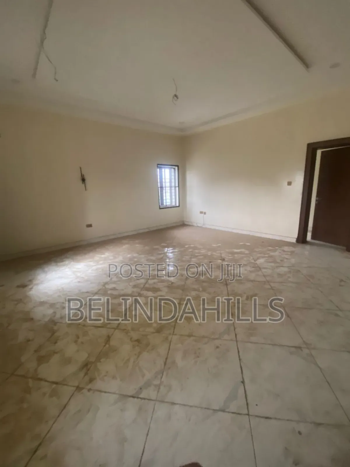5bdrm Townhouse/Terrace in Jahi for sale