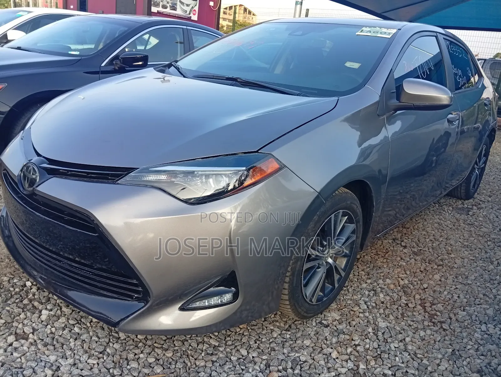 Toyota Corolla LE (1.8L 4cyl 2A) 2018 Gray