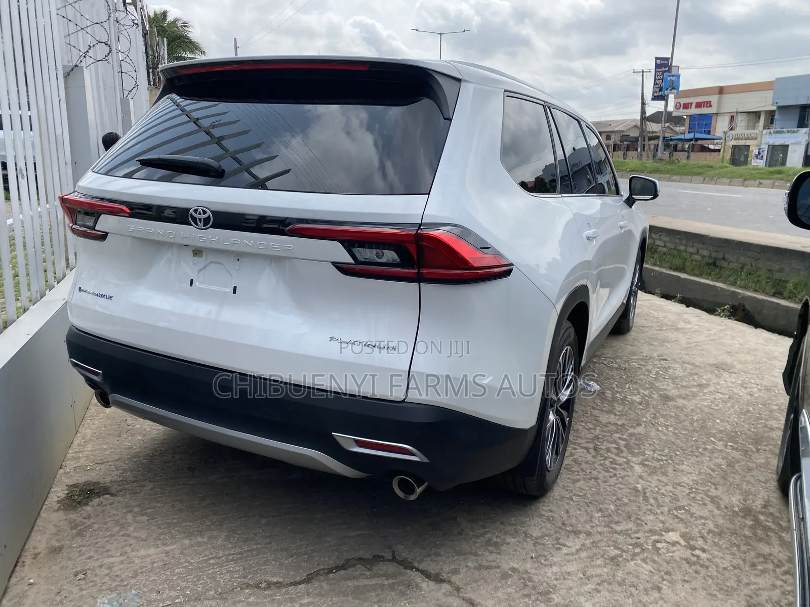 New Toyota Grand Highlander Hybrid 2024 White