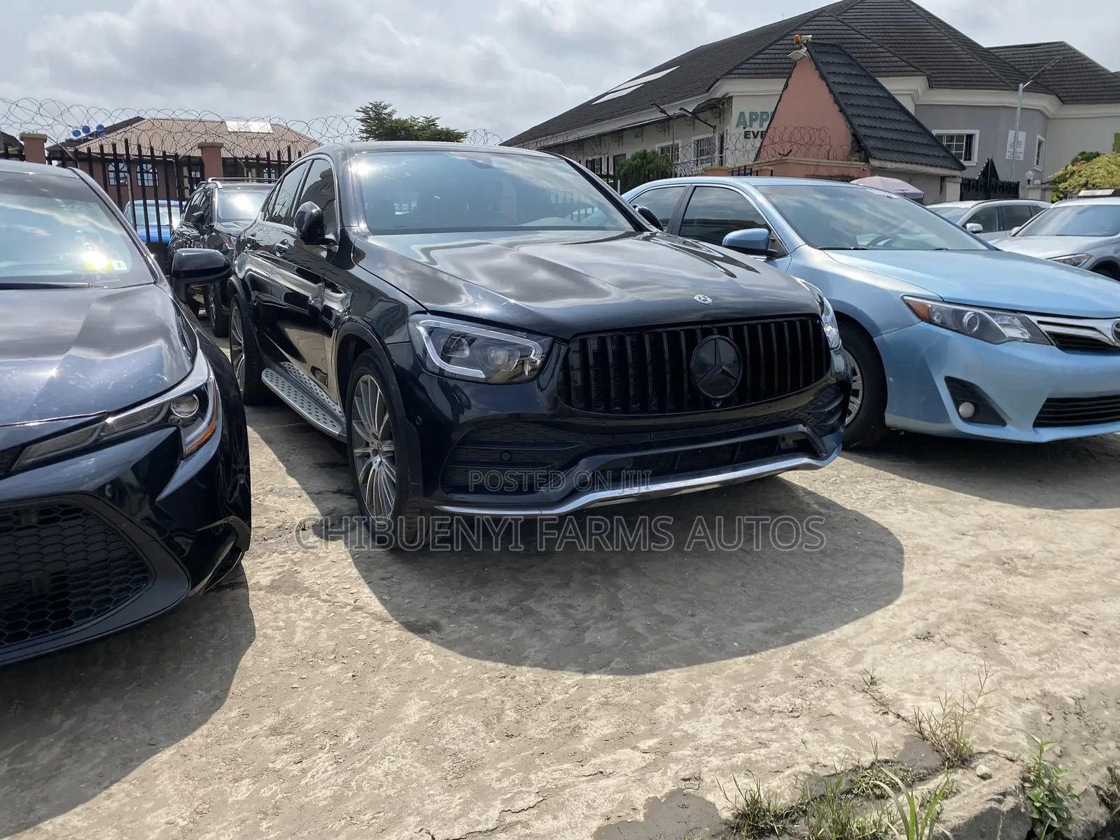 Mercedes-Benz GLC-Class GLC250 Sport Utility 4-Door (2.0L, 4cyl Turbo)