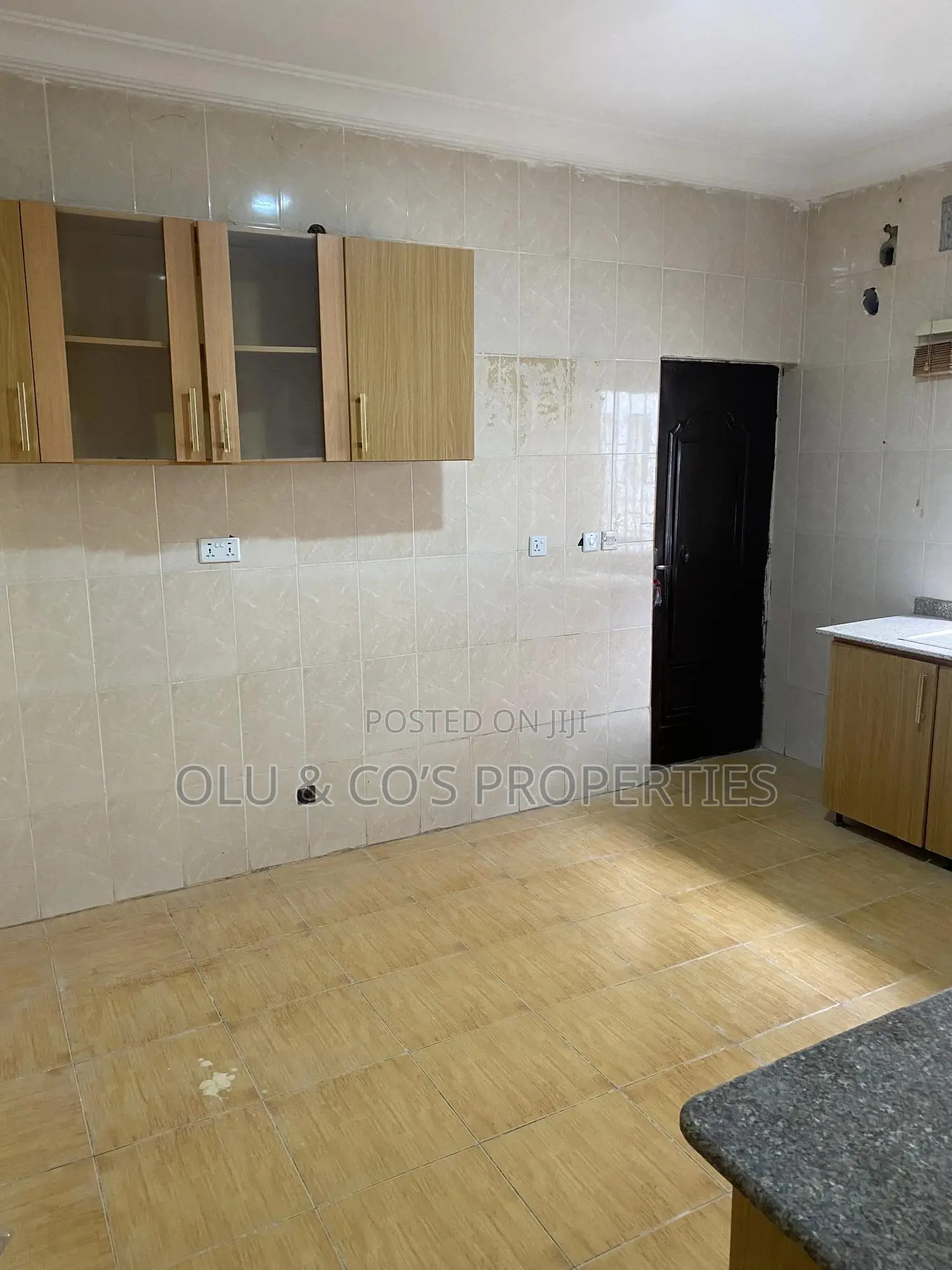 3bdrm Bungalow in Fortroyal Estate, Lugbe District for rent