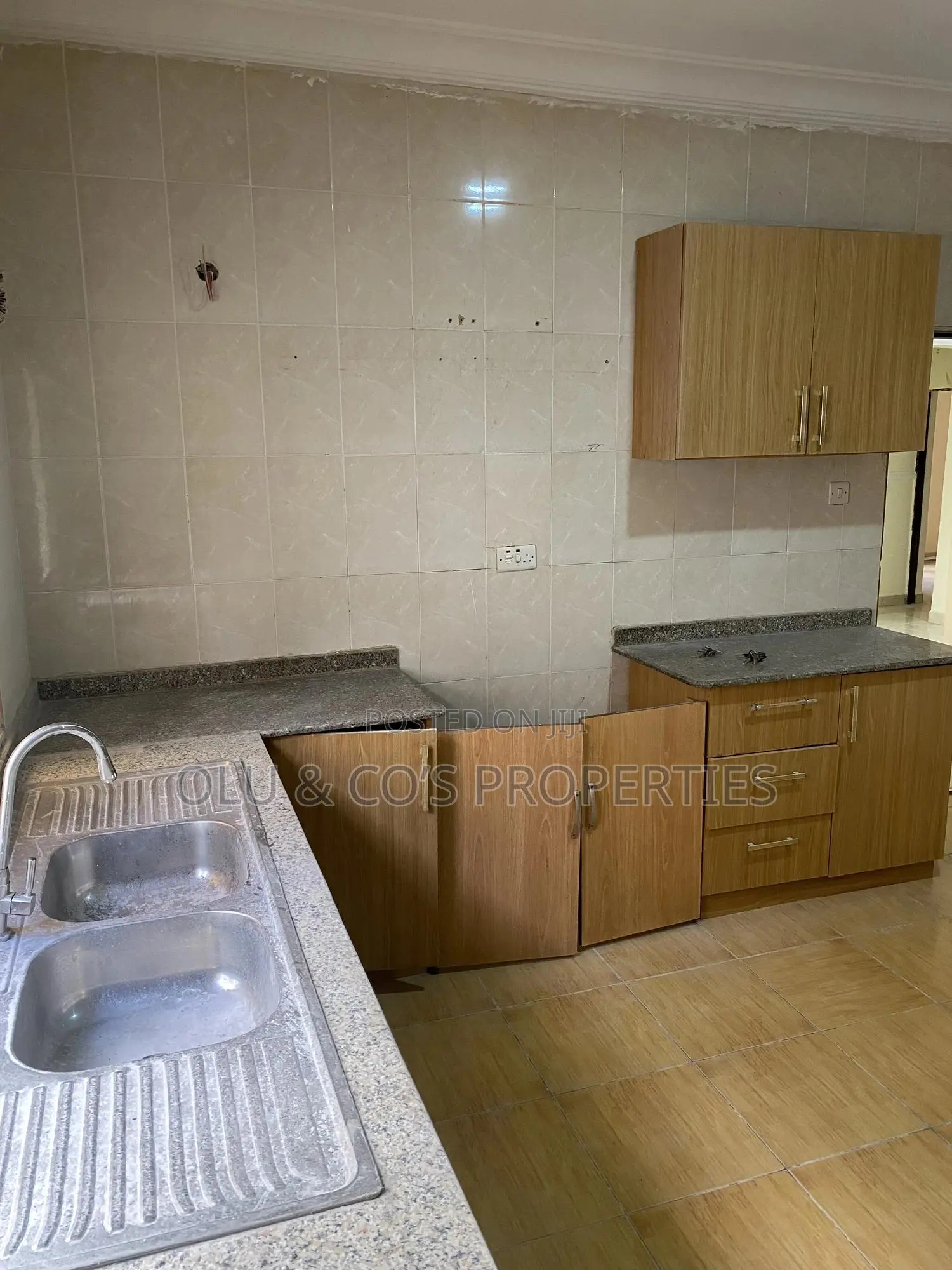 3bdrm Bungalow in Fortroyal Estate, Lugbe District for rent