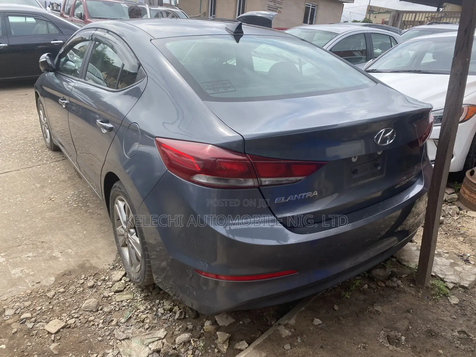 Hyundai Elantra SE Sedan FWD (1.8L 4cyl 6M) 2016 Gray