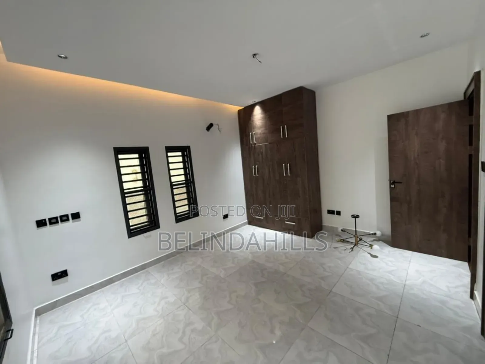 3bdrm Block of Flats in Mabushi for sale
