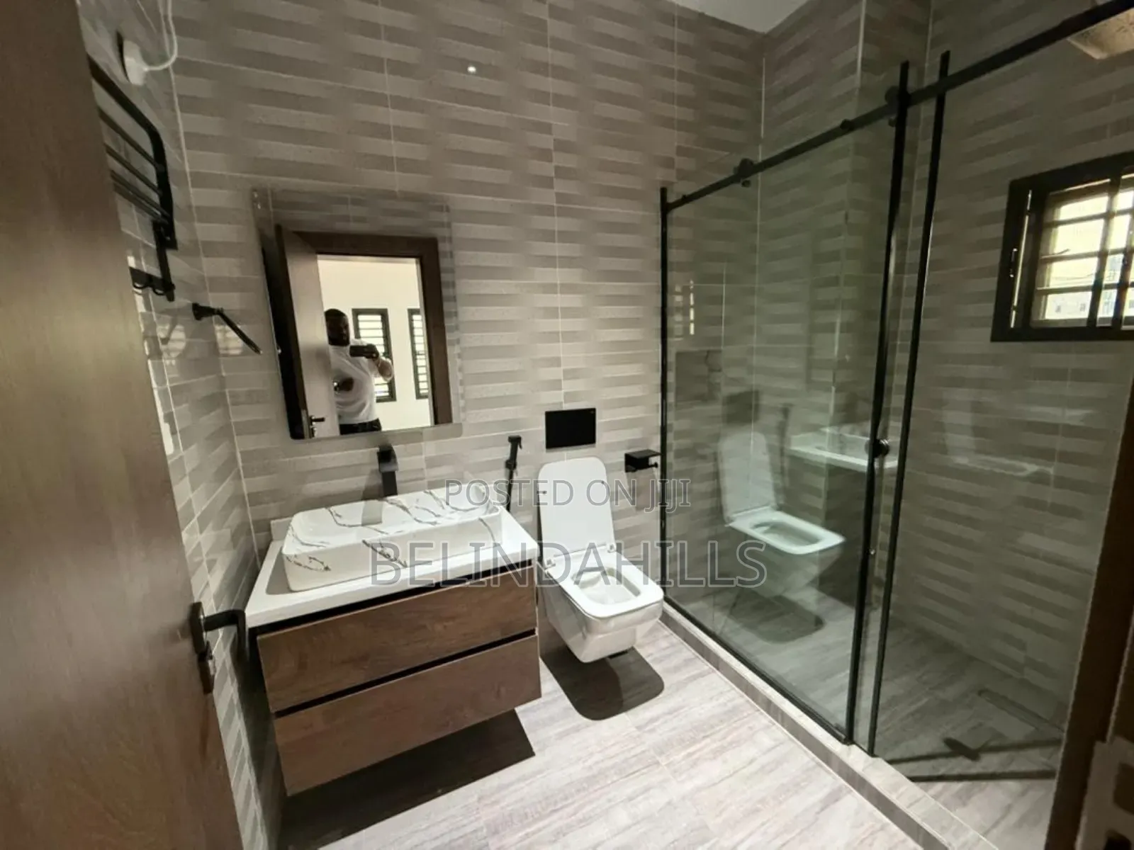 3bdrm Block of Flats in Mabushi for sale