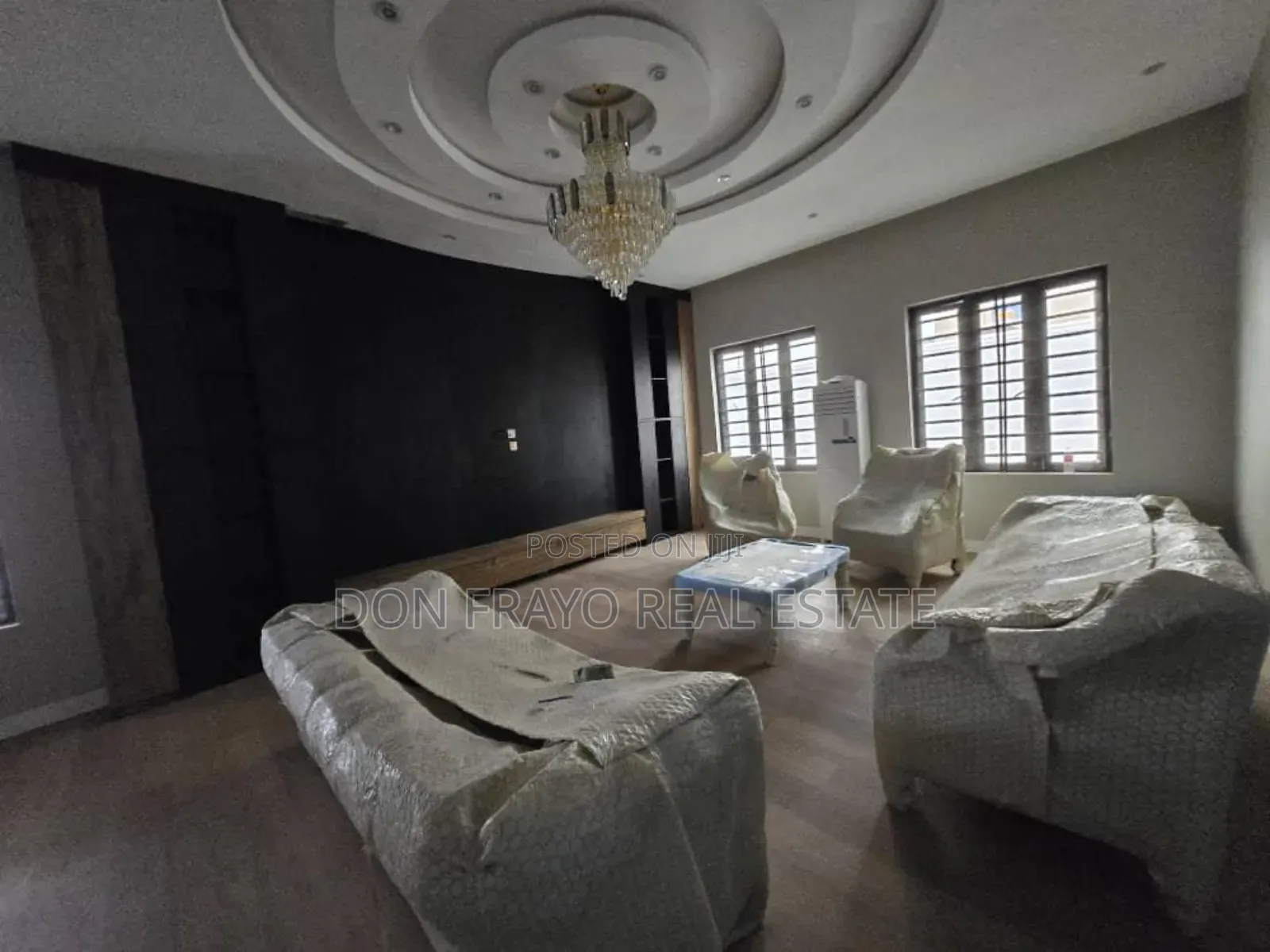 5bdrm Bungalow in Aiyegoro Estate, Akobo for sale