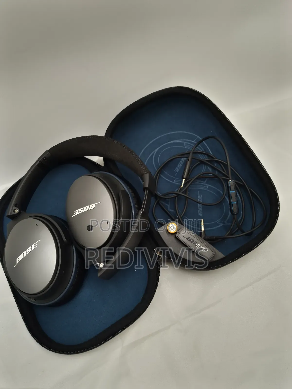 Bose Quietcomfort 25 (Qc25) - Wired Anc Headphones + Case