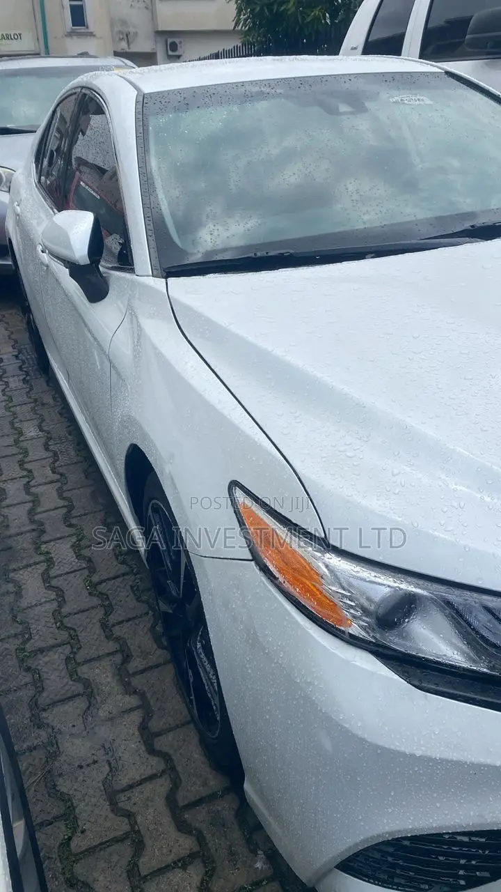 Toyota Camry XSE 2022 White