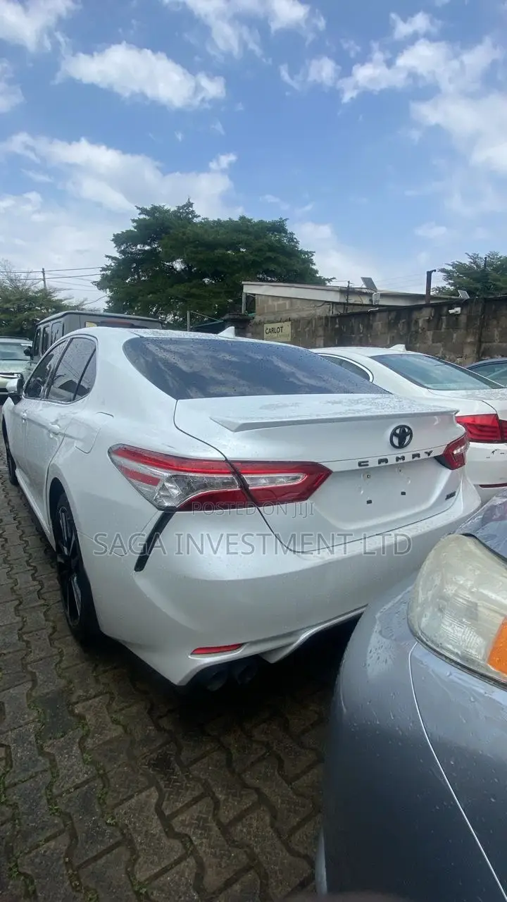Toyota Camry XSE 2022 White