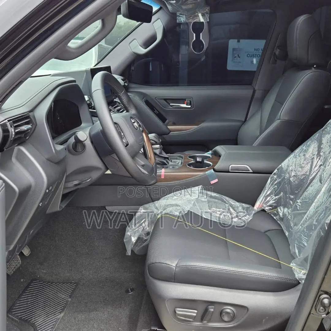 New Toyota Land Cruiser LC300 2025 Black