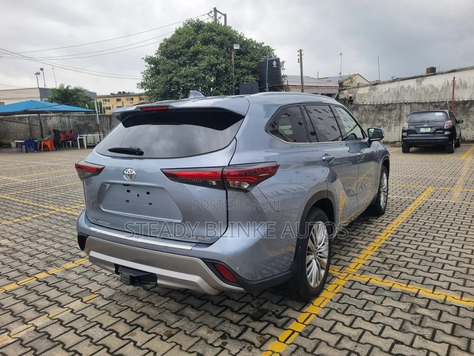 Toyota Highlander Platinum AWD 2024 Blue