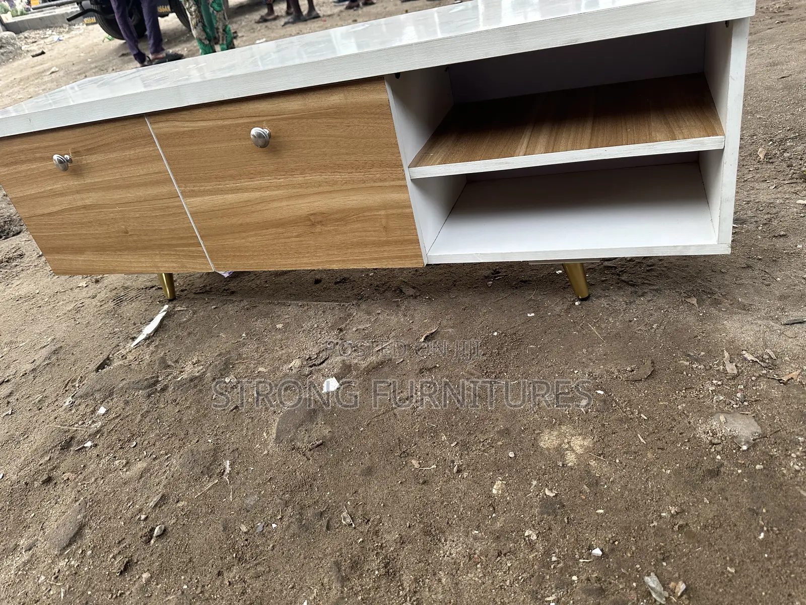 Simple Tv Shelve 4ft Size
