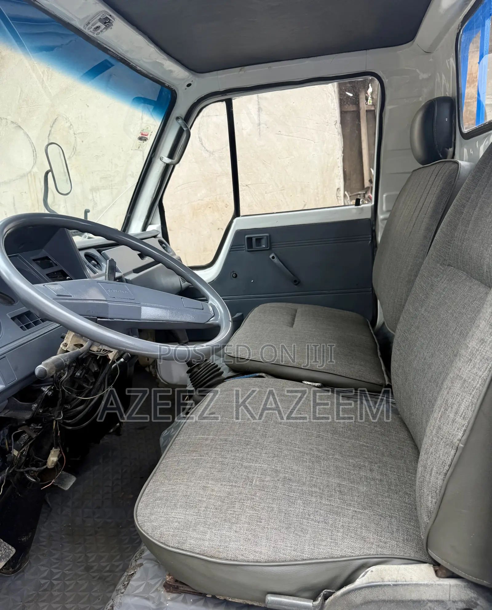 Toyota Dyna 250 Long Chasis Old Model Petrol Engine 14f