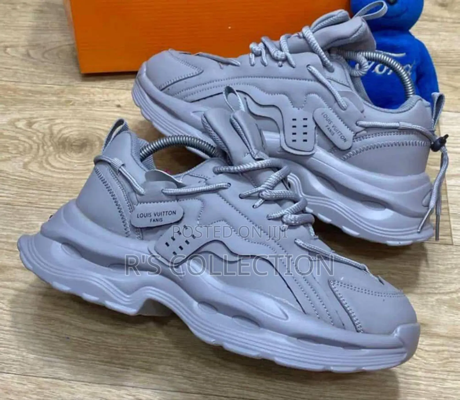 High Quality Louis Vuitton Luxury Unisex Sneakers