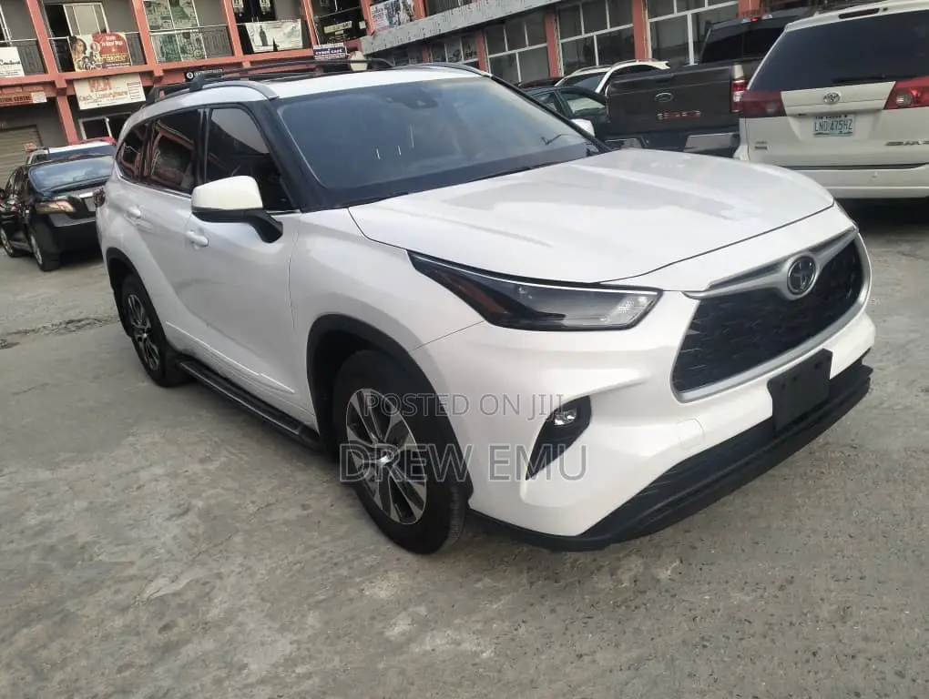 Toyota Highlander 2023 White