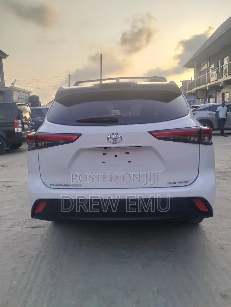 Toyota Highlander 2023 White