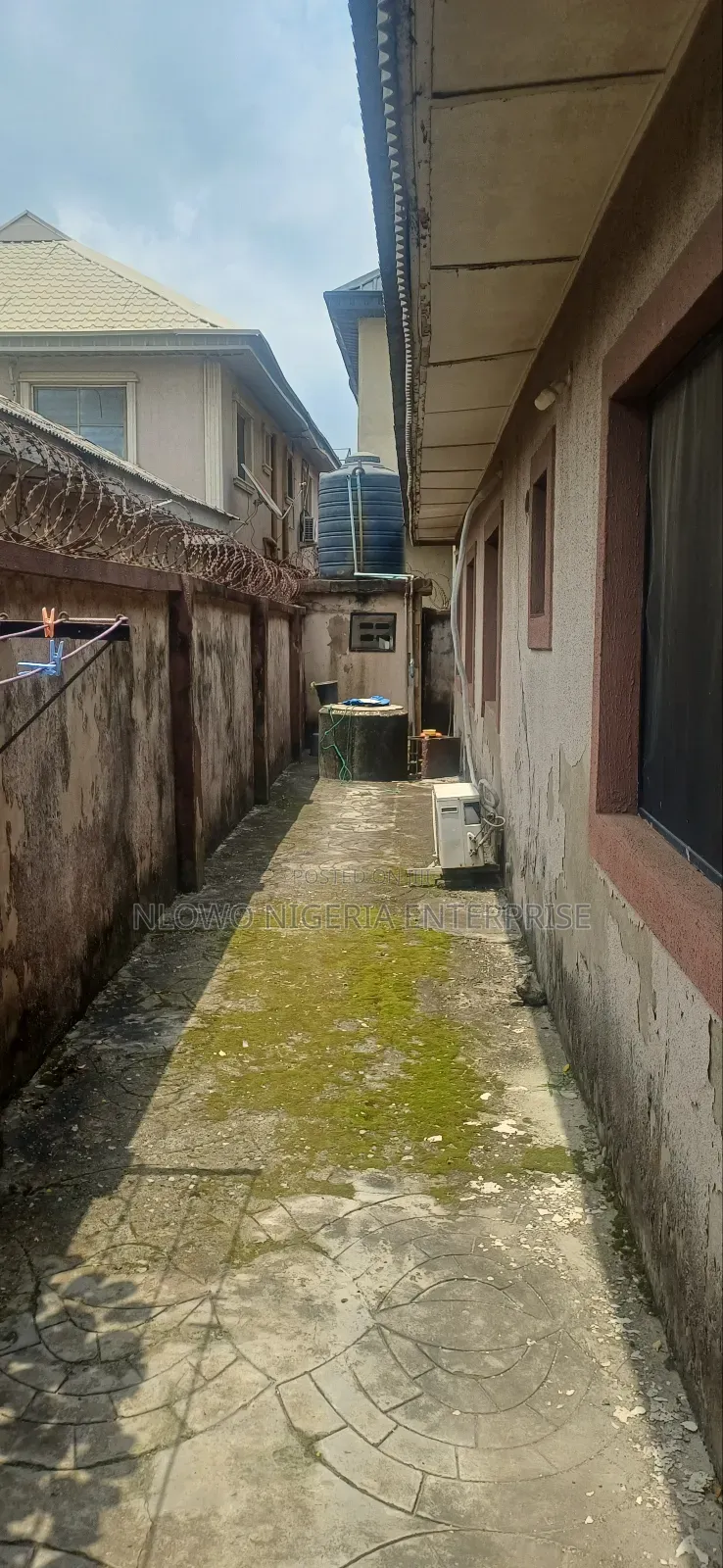 3bdrm Bungalow in Bako Estate, Weigh, Kosofe / Kosofe for sale