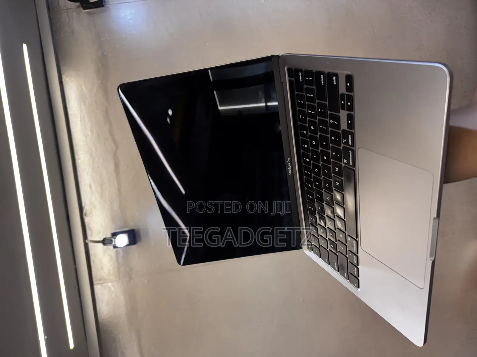 Laptop Apple MacBook Pro 2020 16GB Intel Core i7 SSD 512GB