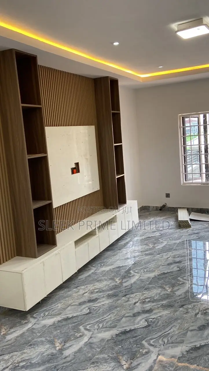 Furnished 4bdrm Duplex in FHA for sale