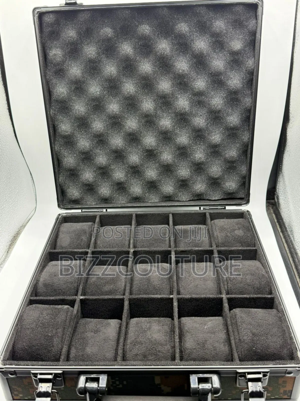Original Watch Box Avalible in Store