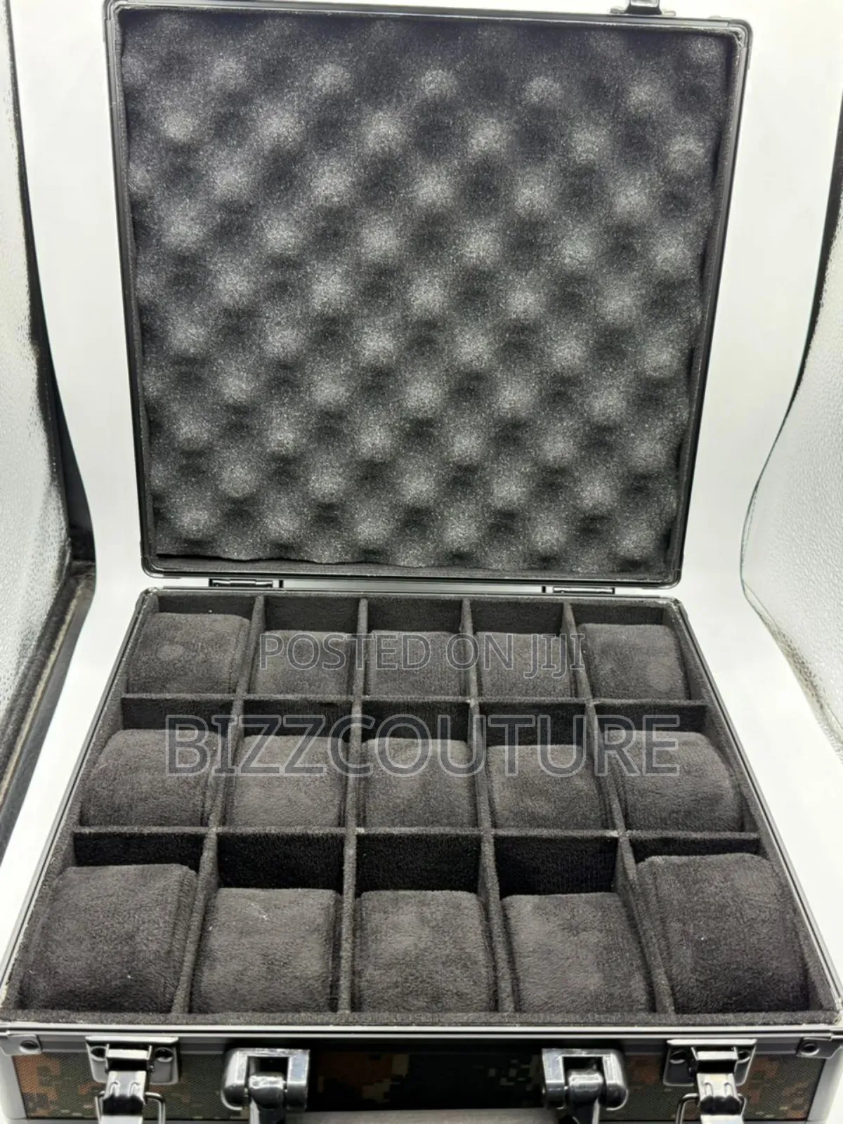 Original Watch Box Avalible in Store