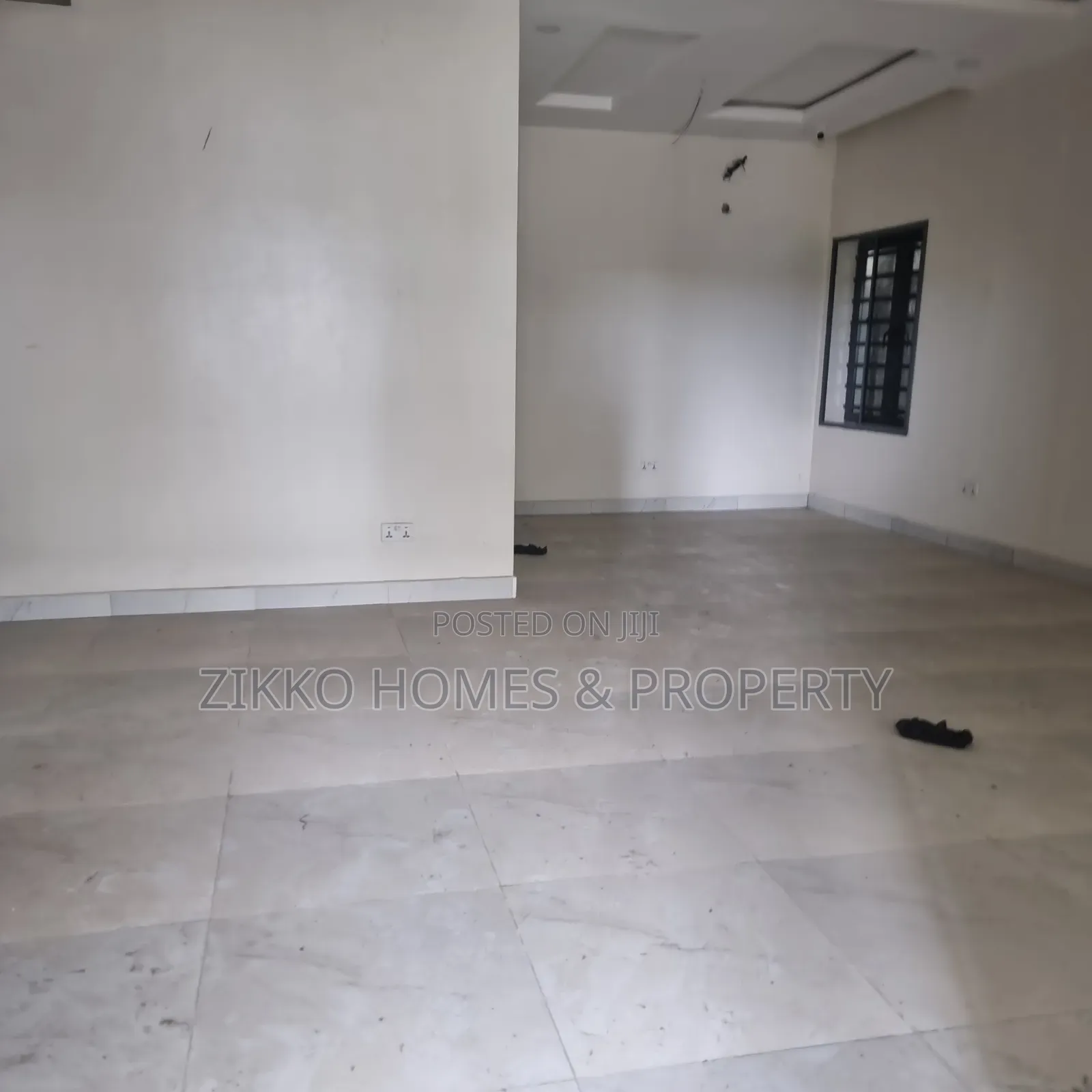 3bdrm Townhouse/Terrace in Boulevard Estate, Lekki for sale