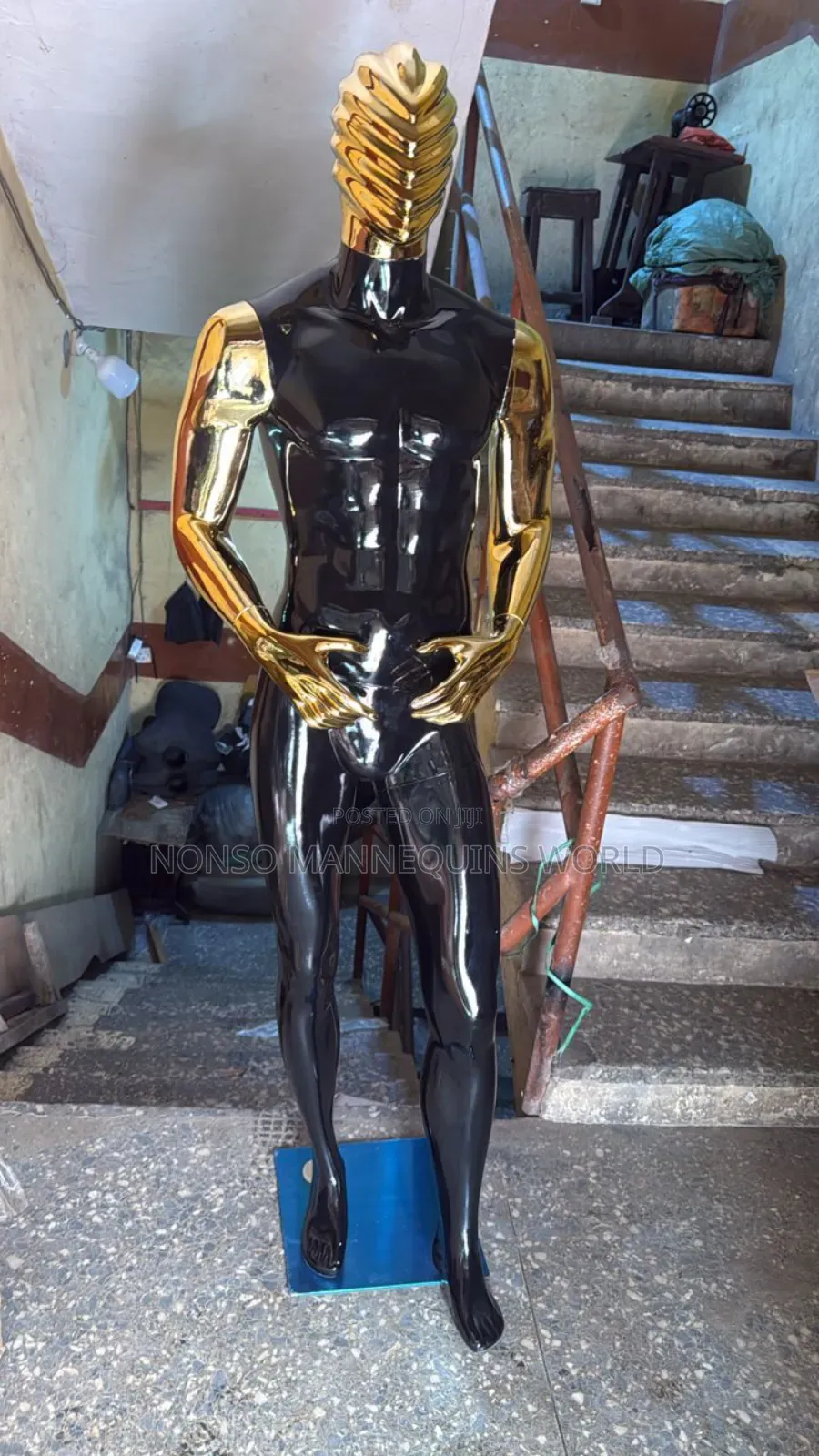 Black And Gold Huge Spider Face Male Mannequin