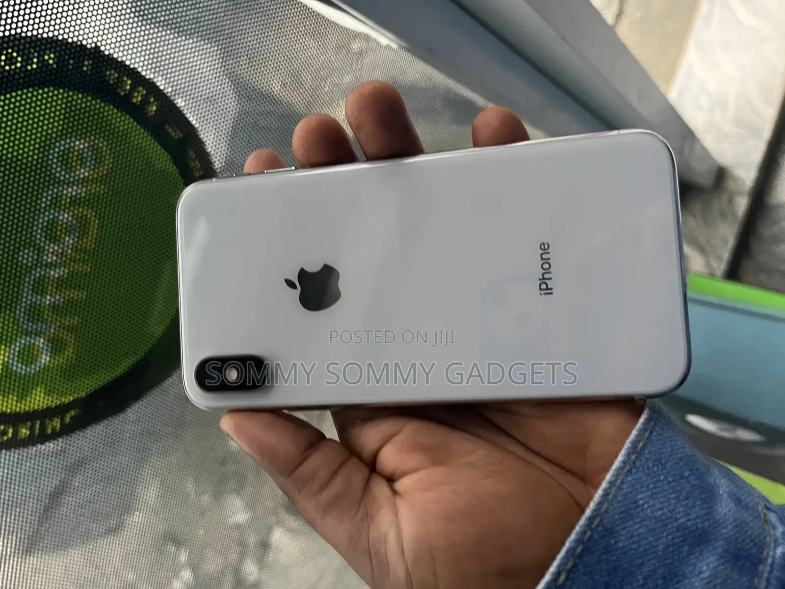 Apple iPhone X 64 GB White