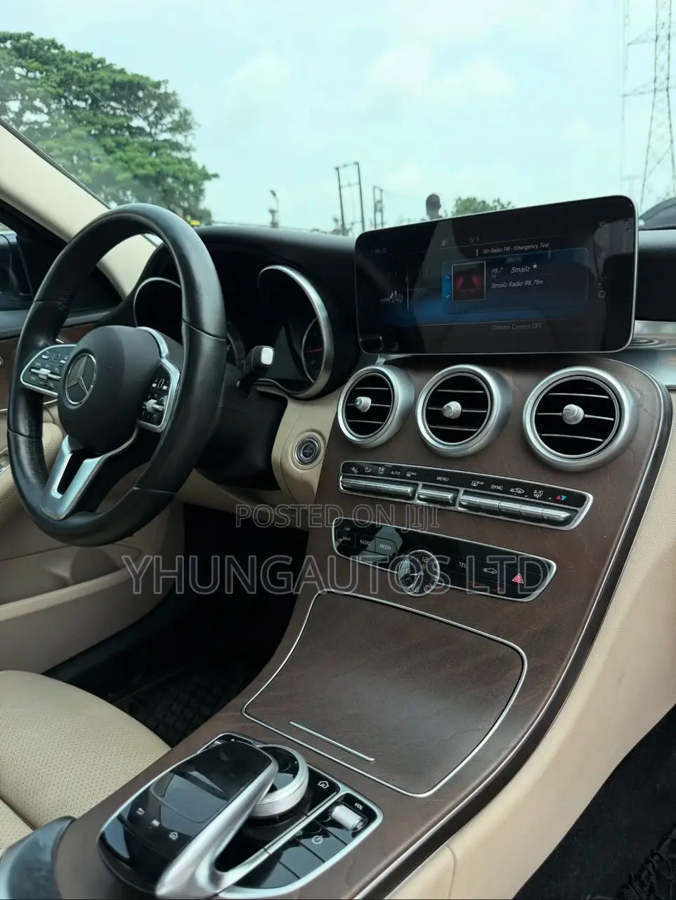 Mercedes-Benz C300 2020 Black