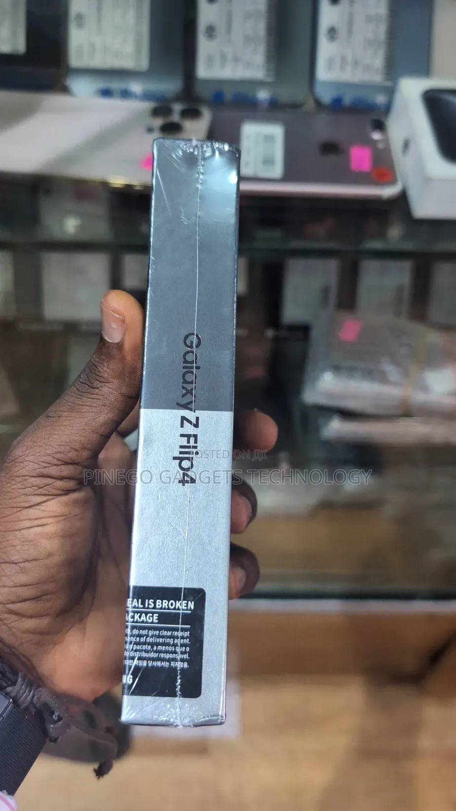 New Samsung Galaxy Z Flip4 256 GB