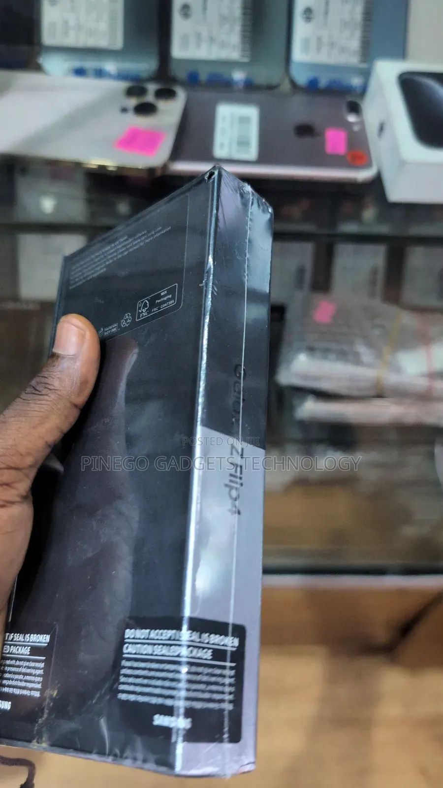New Samsung Galaxy Z Flip4 256 GB
