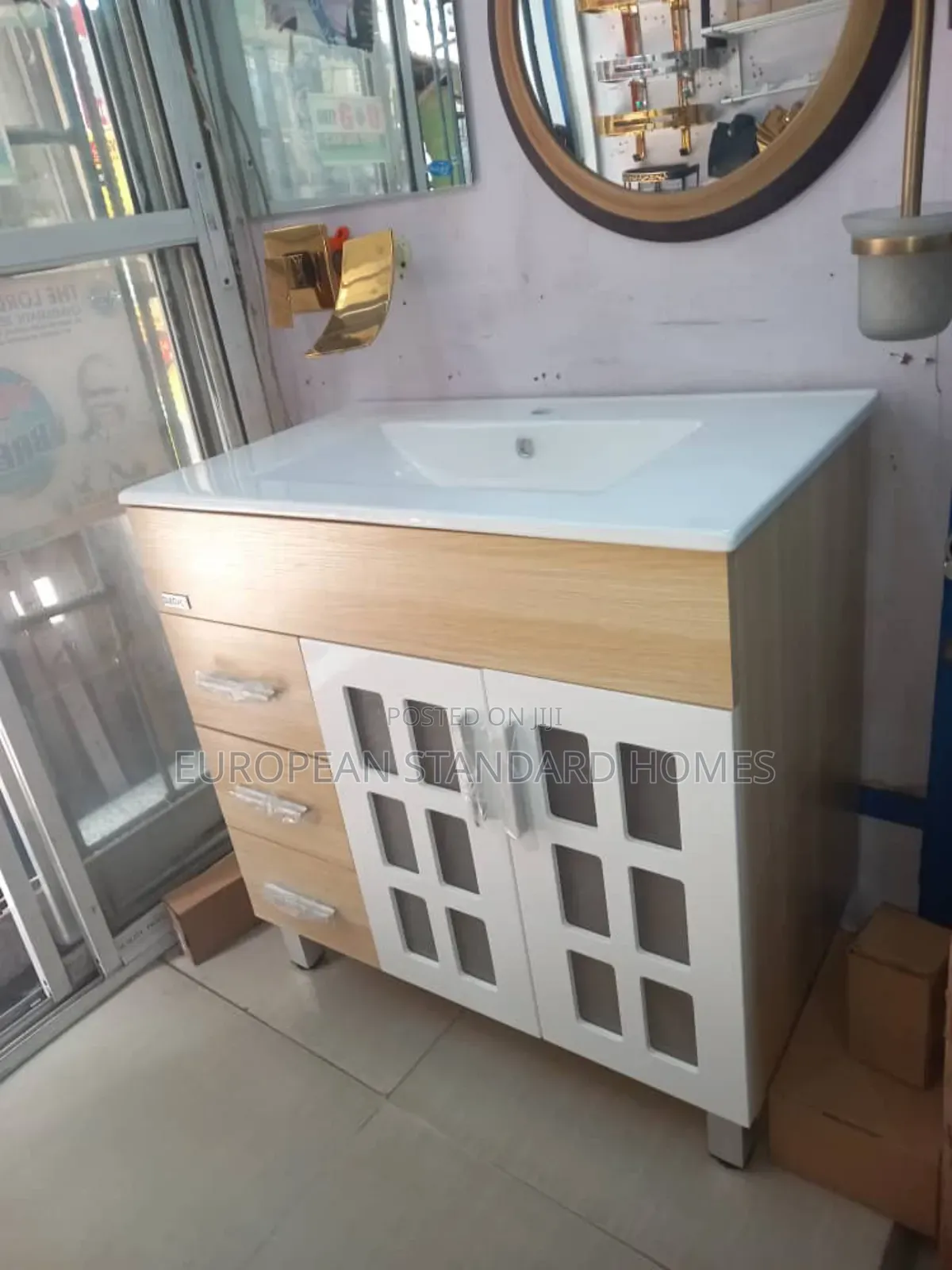 Cabinet Basin