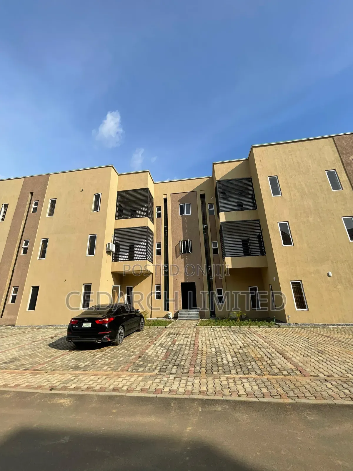 6bdrm House in Lugbe District for sale