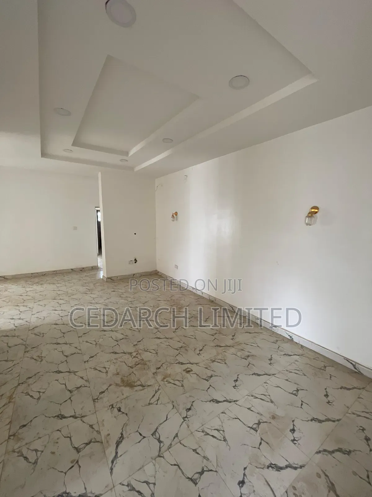6bdrm House in Lugbe District for sale