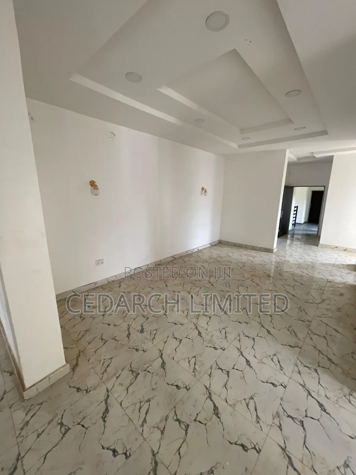 6bdrm House in Lugbe District for sale
