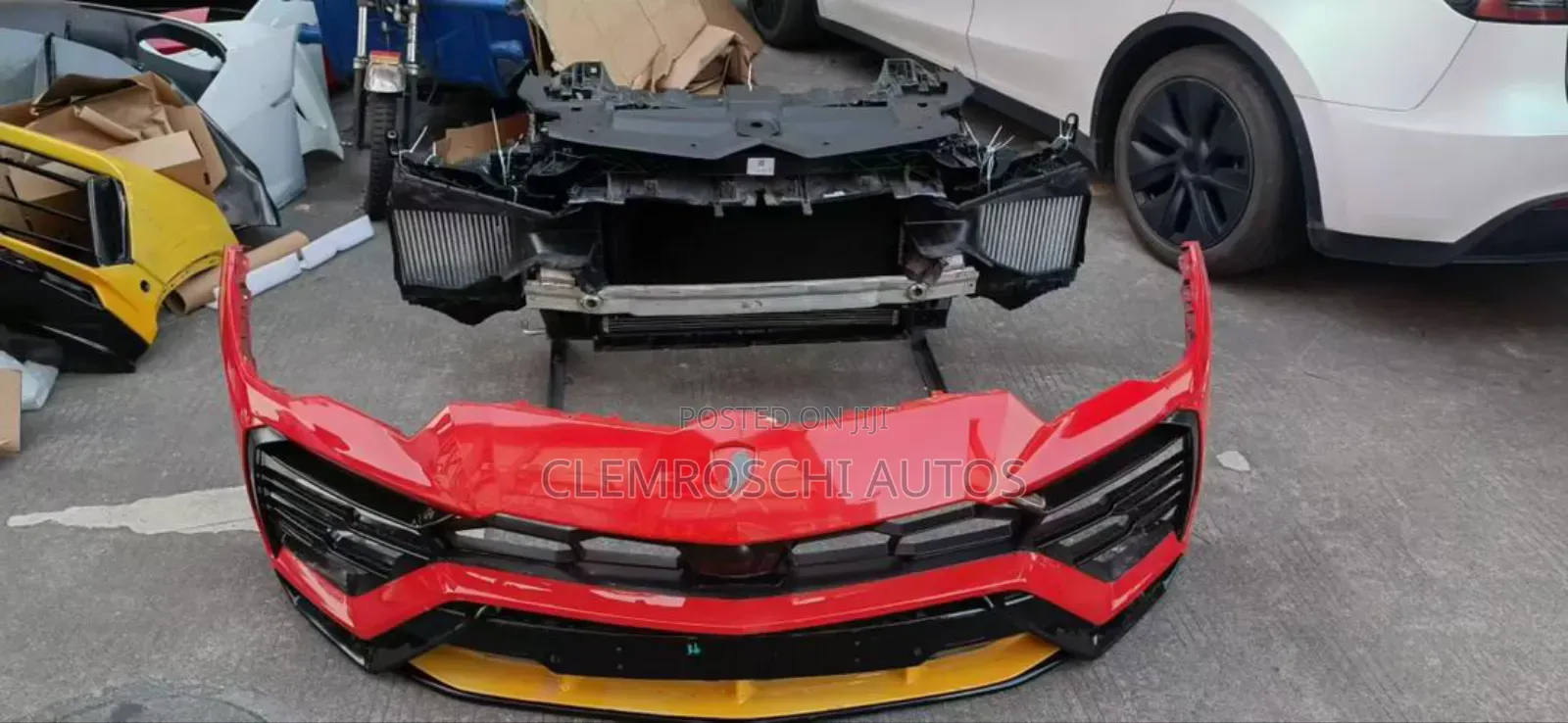 High Quality Certified Complete Front Bumper Cut Lamborghini Urus