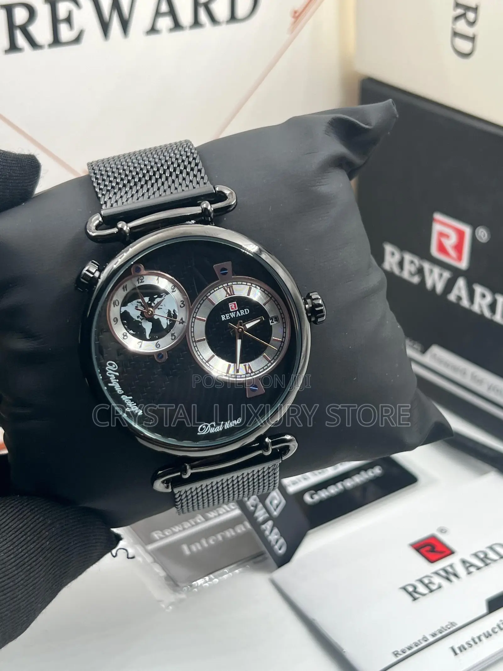 Reward Quality Men Chain Strap Wristwatch