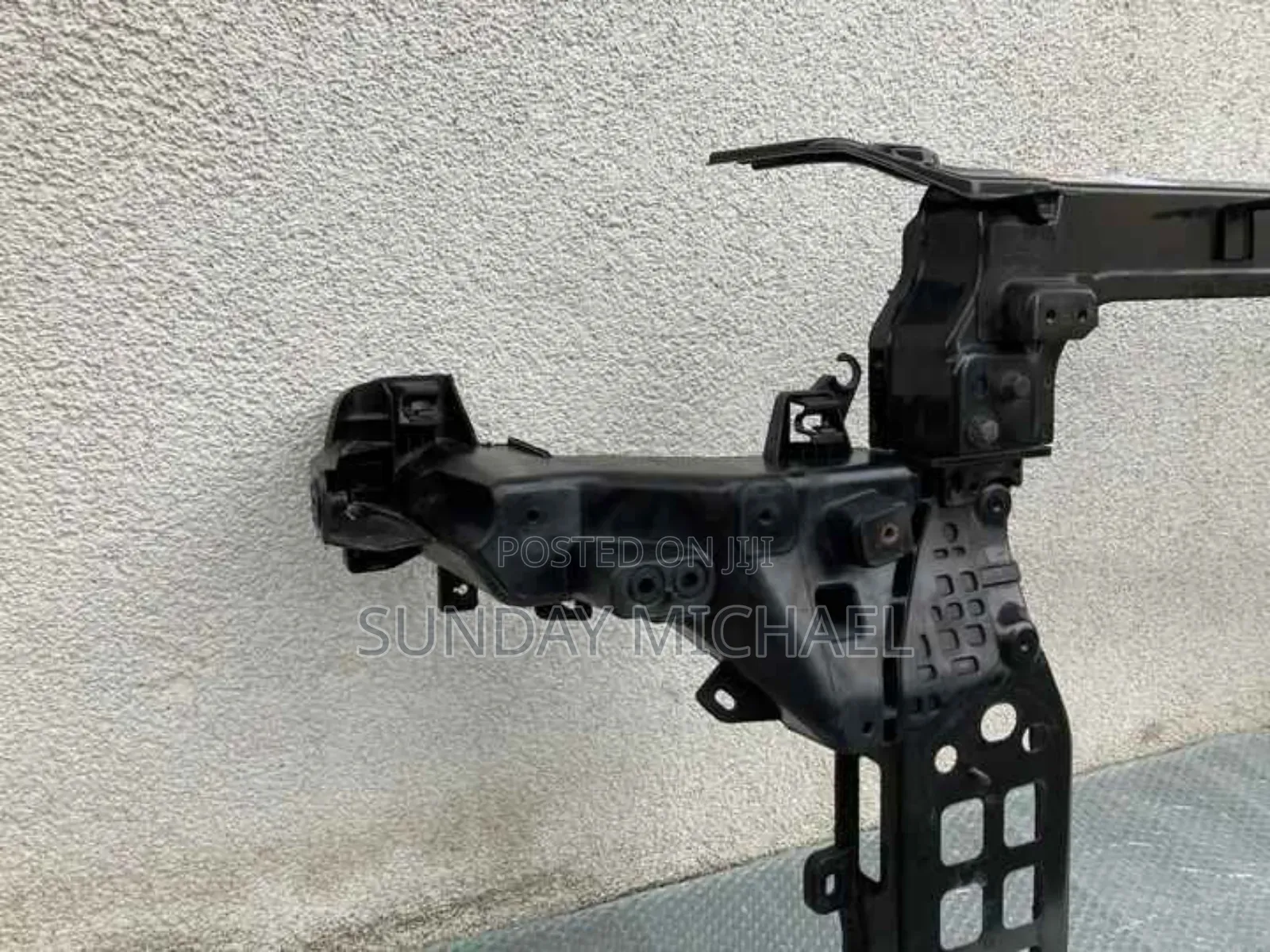 Radiator Support ( Front Cut ) Hyundai Santa Fe 2012 Up