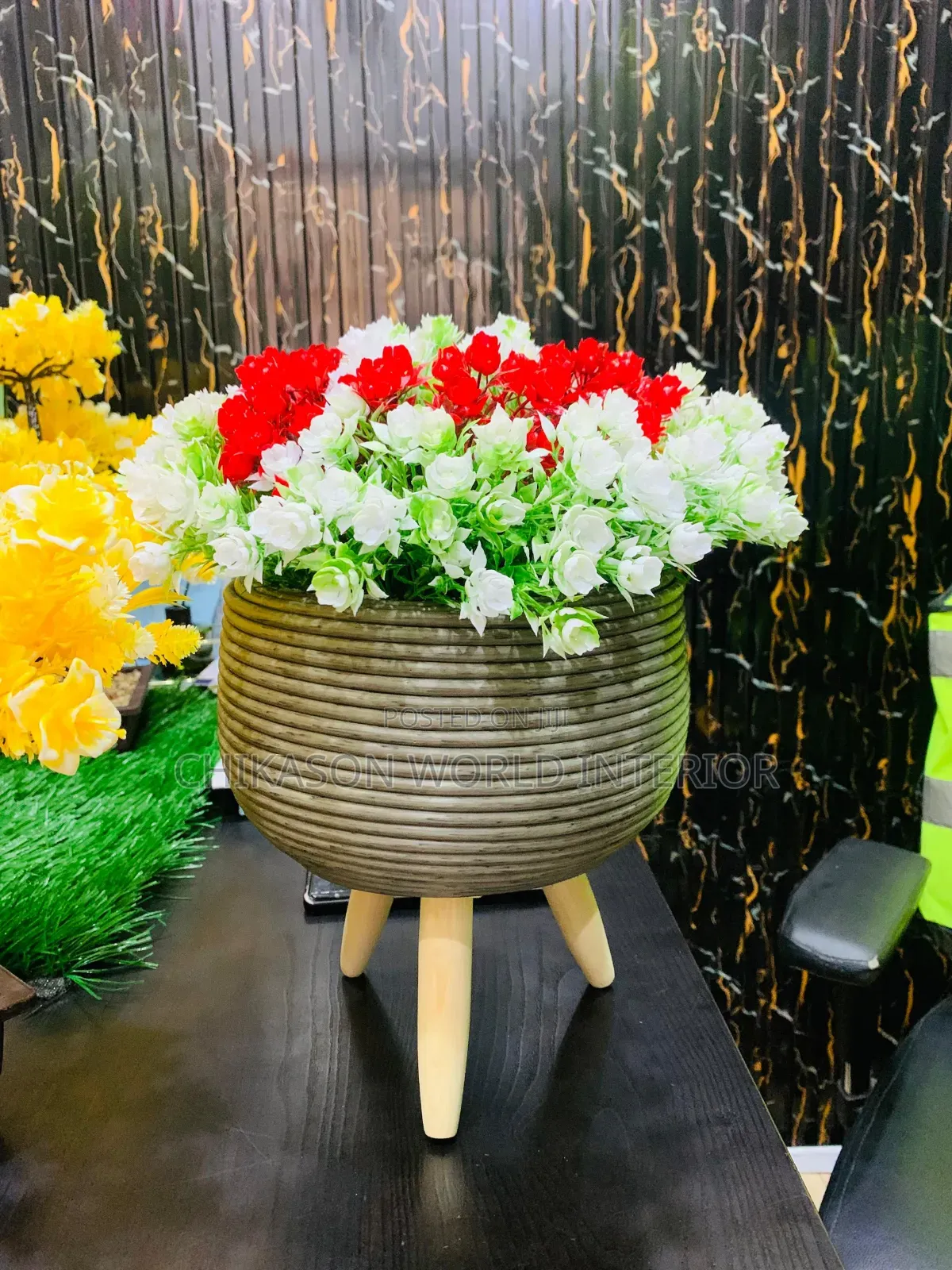 Big Table Flowers 