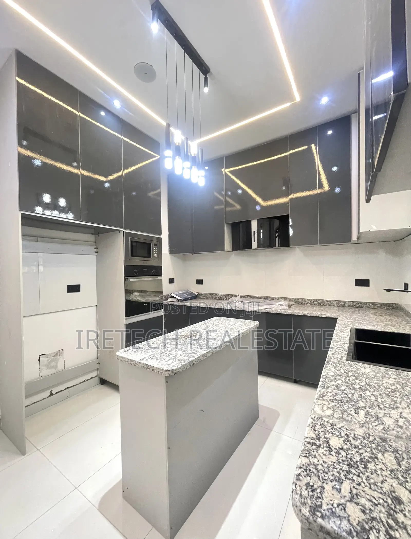 4bdrm Duplex in Ajah In A Call To for sale