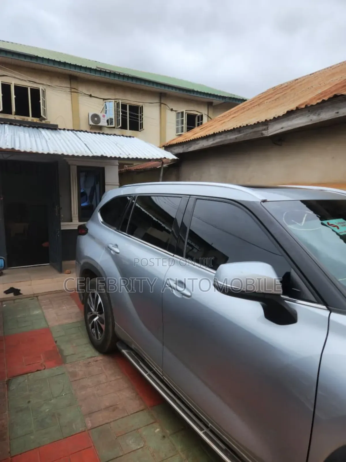 Toyota Highlander XLE 2022 Silver