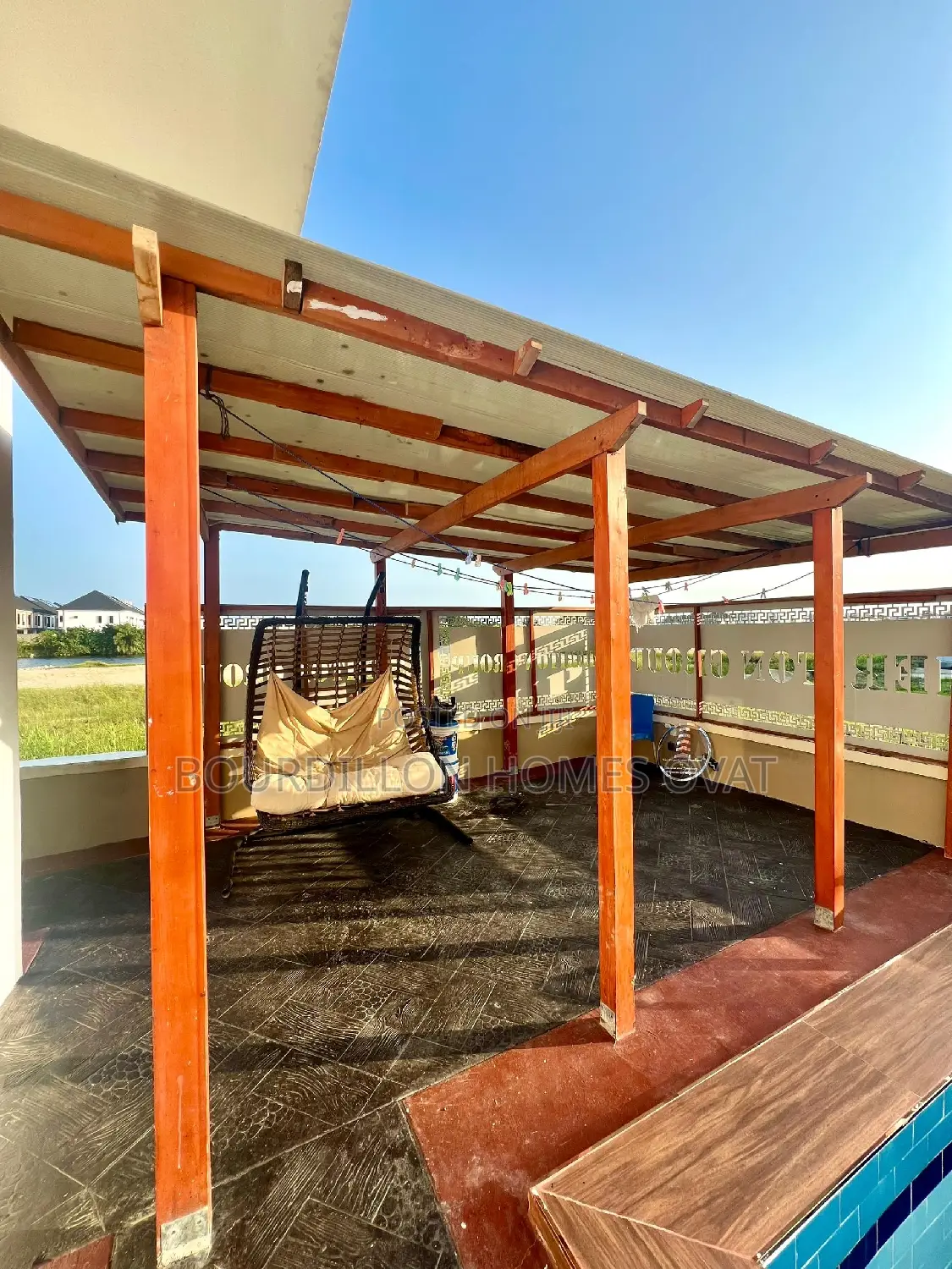 5bdrm Duplex in Ikota for sale