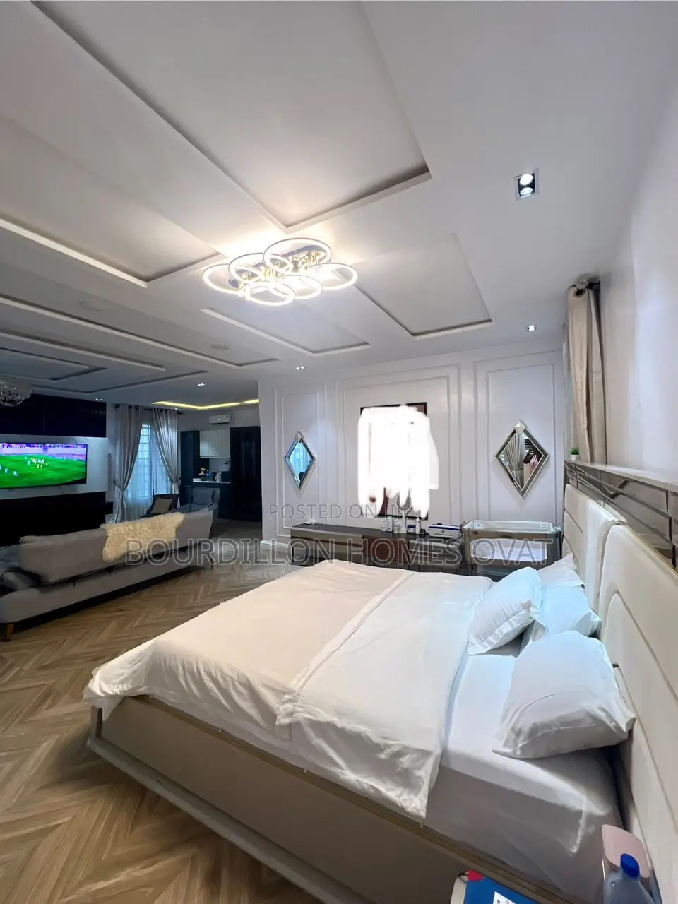 5bdrm Duplex in Ikota for sale