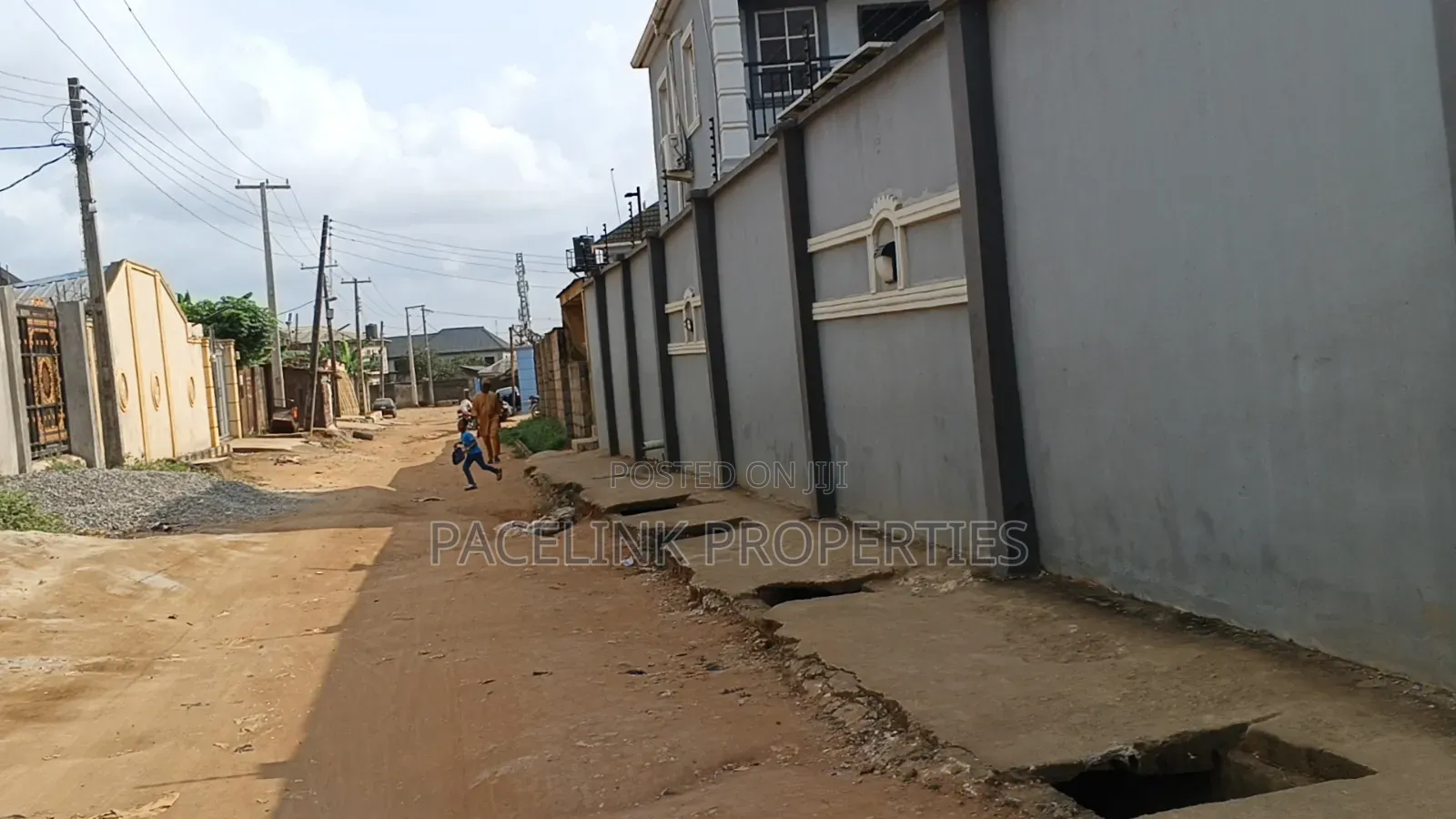 12bdrm Block of Flats in Ipaja for sale