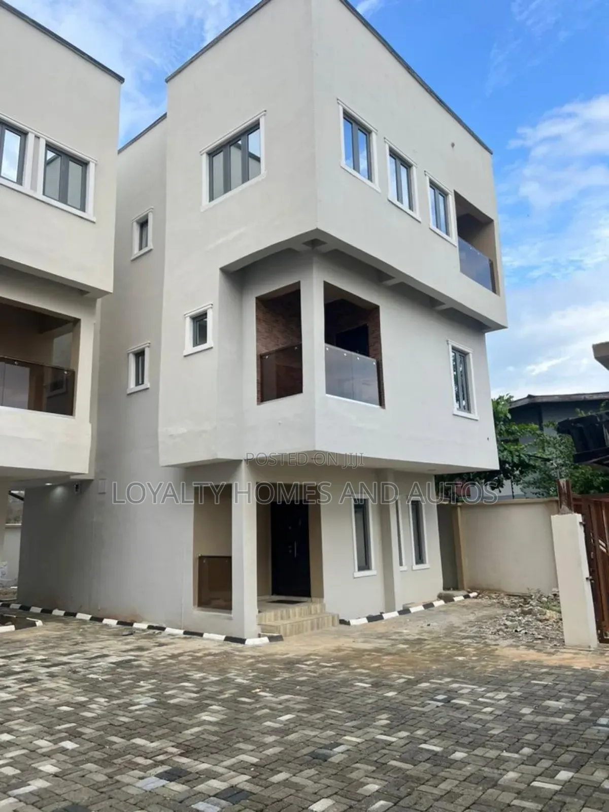 4bdrm Duplex in Gbagada Lagos for sale