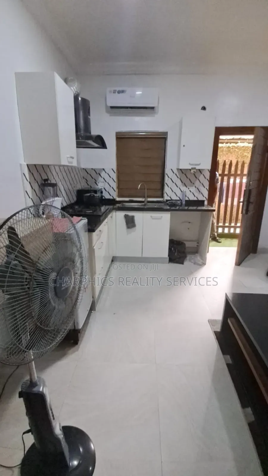 Furnished Mini Flat in Lekki for rent